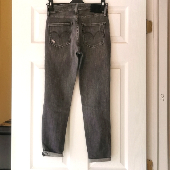 Levi's 721 Distress Jeans, Size 25 - Picture 3 of 4